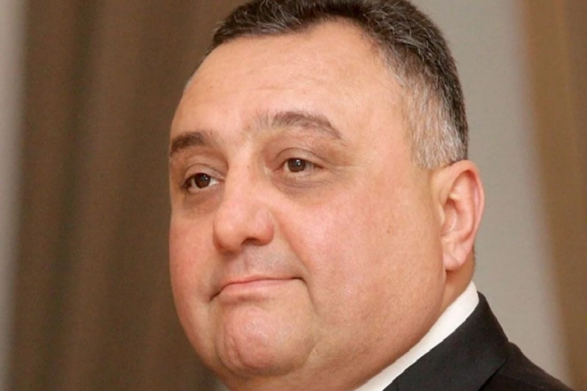 Эльдар Махмудов шантажировал и своего родственника