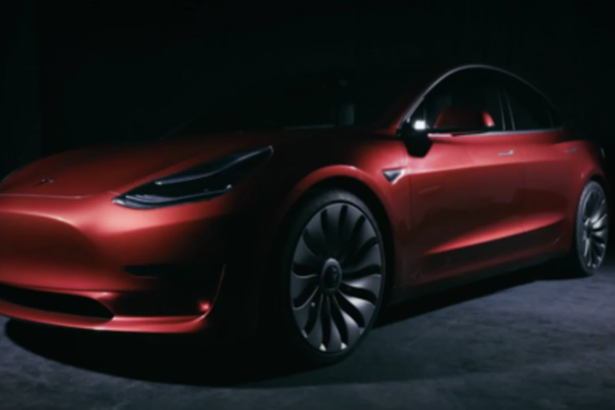Представлен новый электрокар Tesla 3 (видео)