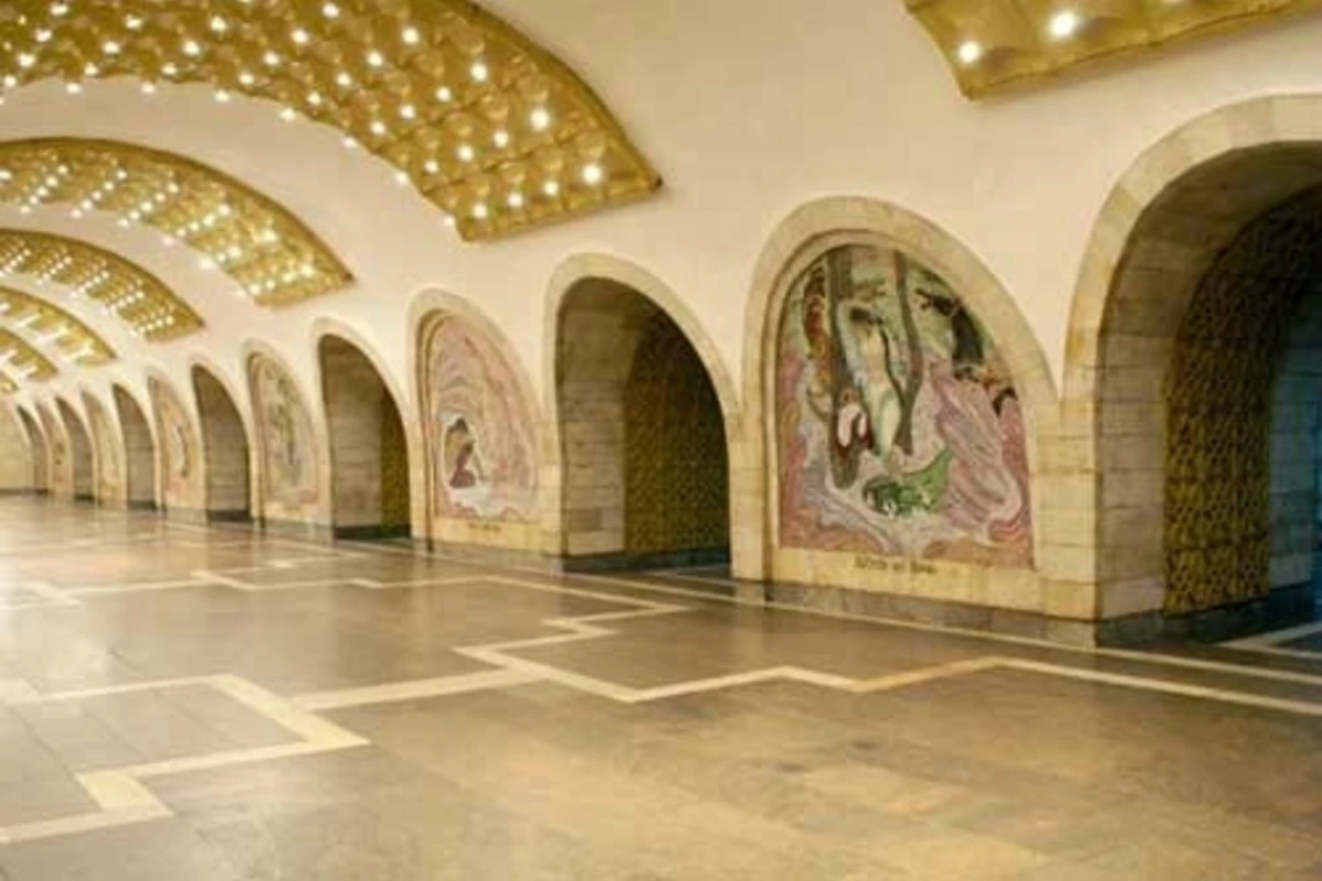 ​В связи с ситуацией на фронте в бакинском метро усилены меры безопасности