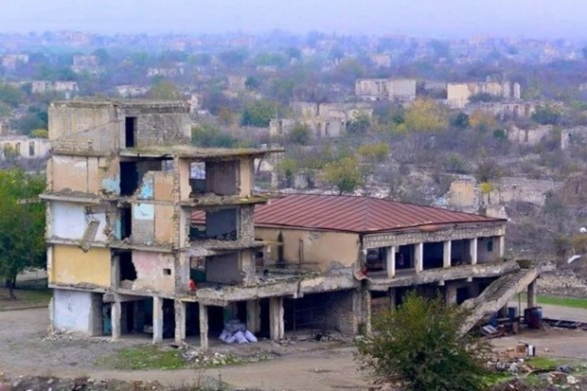 Три тысячи армян покинули свои дома в Карабахе