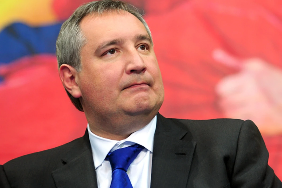 Российский вице-премьер Дмитрий Рогозин прибывает в Баку