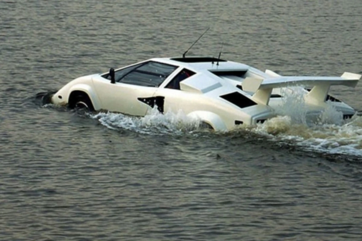 Плавающий Lamborghini выставлен на продажу (фото)