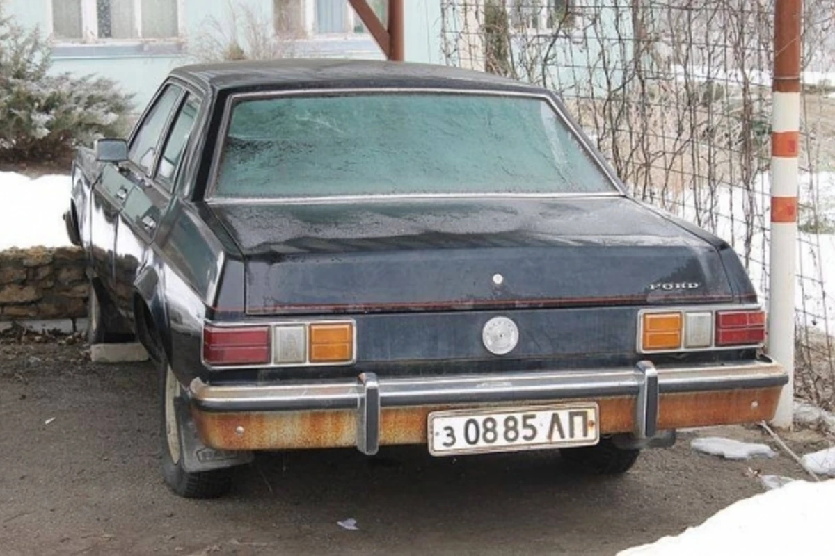 İlham Əliyevin 1980-ci ildə sürdüyü avtomobil (FOTO)