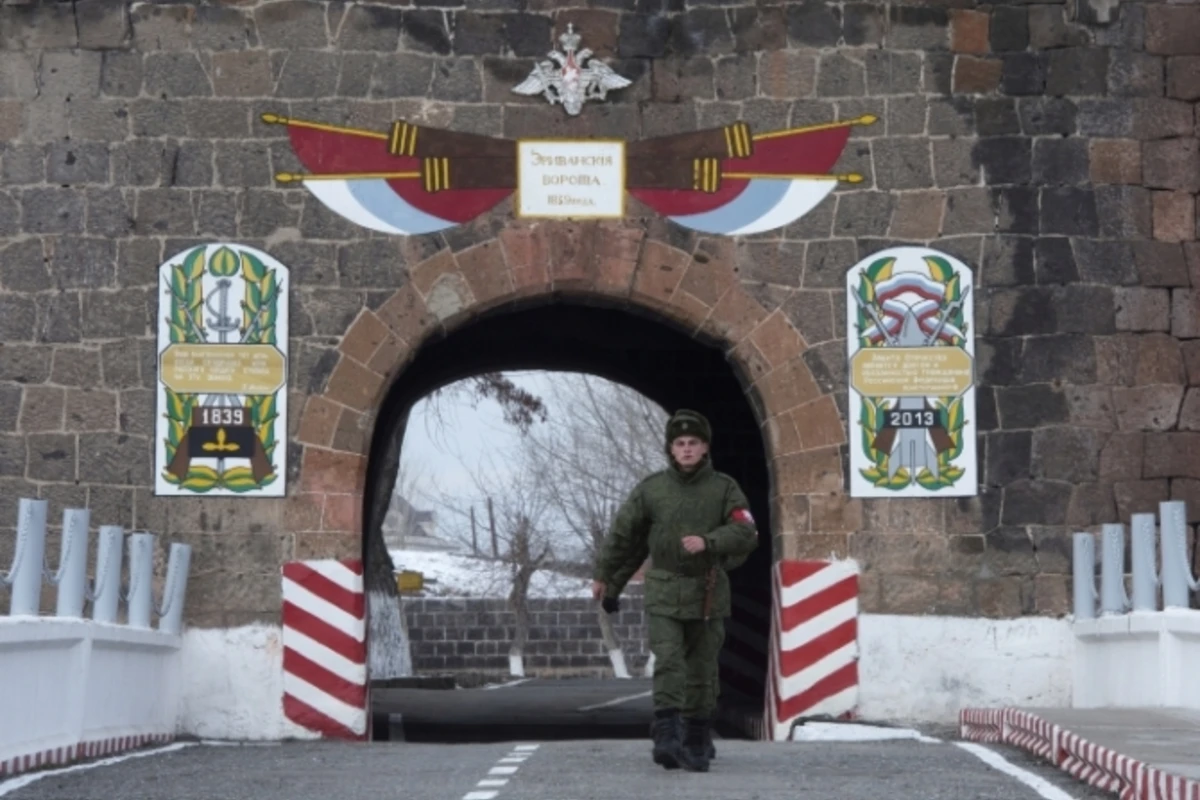 Армянские депутаты хотят проверить российскую базу в Гюмри
