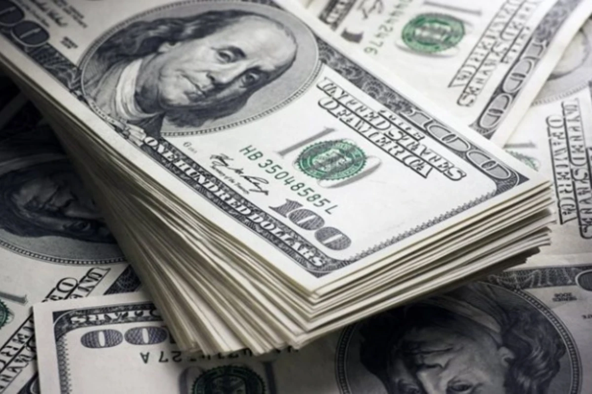 Курс доллара в Азербайджане снизился до 1,50 маната