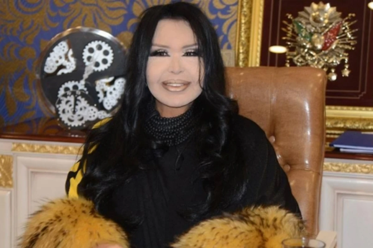 Bülent Ersoyun bu halı görənləri şoka saldı (FOTO) Bülent Ersoyun bu halı görənləri şoka saldı (FOTO)