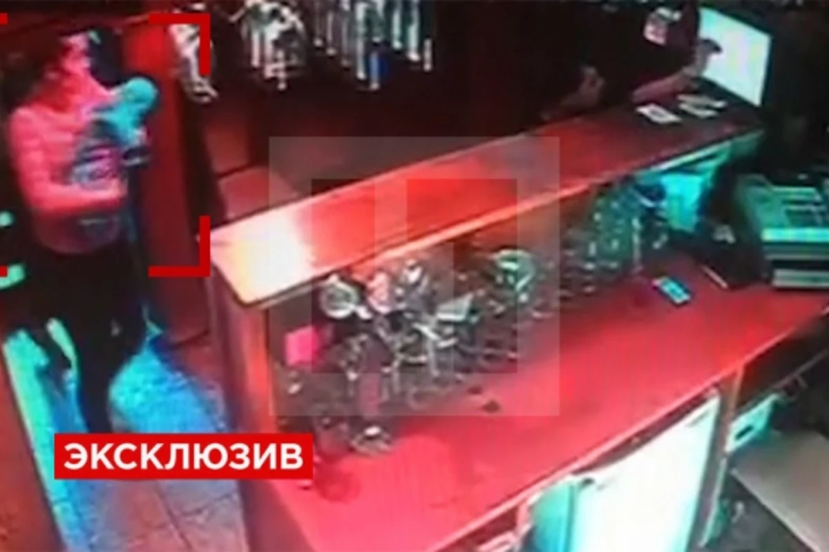 Камеры сняли попытку продажи новорожденного ребенка (видео)