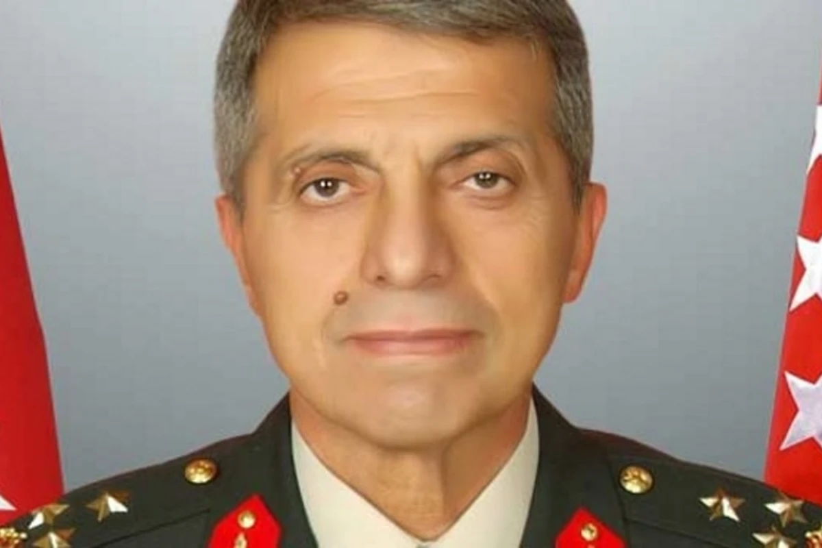 Türk komandan Azərbaycana gəlir