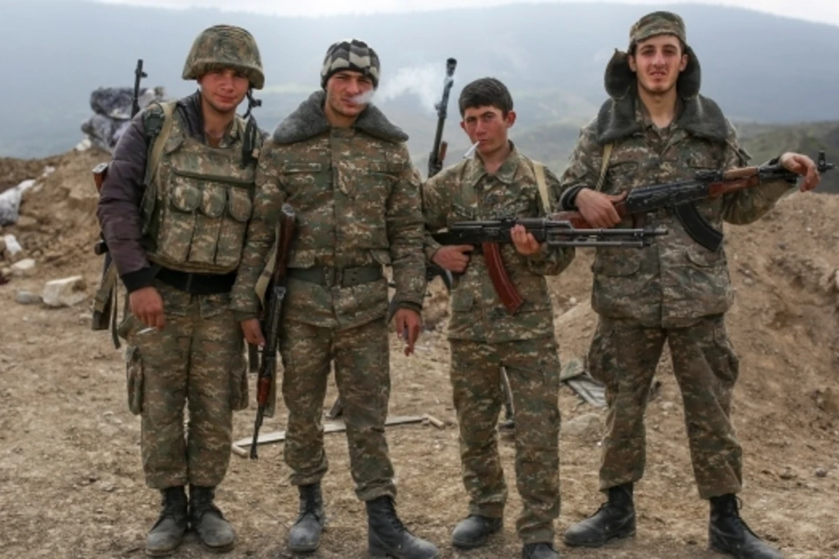Ermənistanda Qarabağ səfərbərliyi: gənclər orduya cəlb olunur Ermənistanda Qarabağ səfərbərliyi: gənclər orduya cəlb olunur