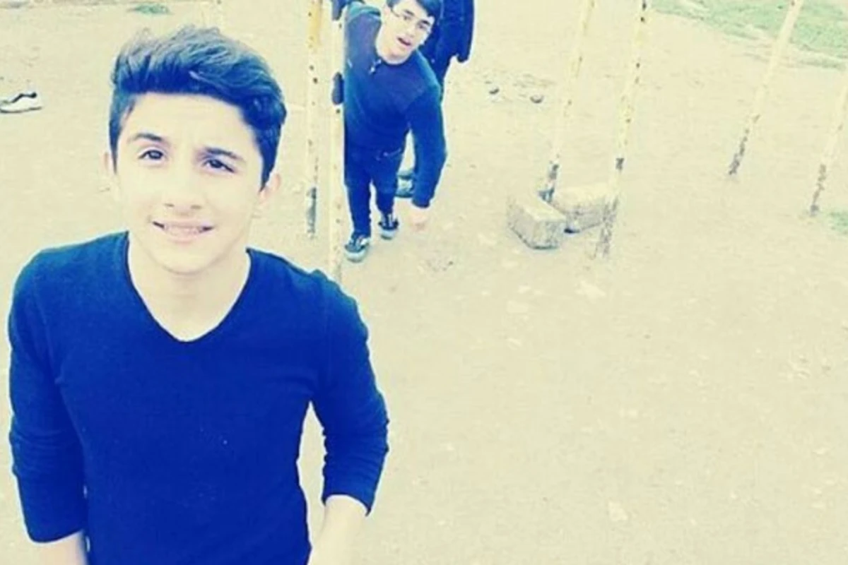 Bakıda sosial şəbəkədə söyüş qanla sonuclandı - 14 yaşlı oğlan bıçaqlandı Bakıda sosial şəbəkədə söyüş qanla sonuclandı - 14 yaşlı oğlan bıçaqlandı