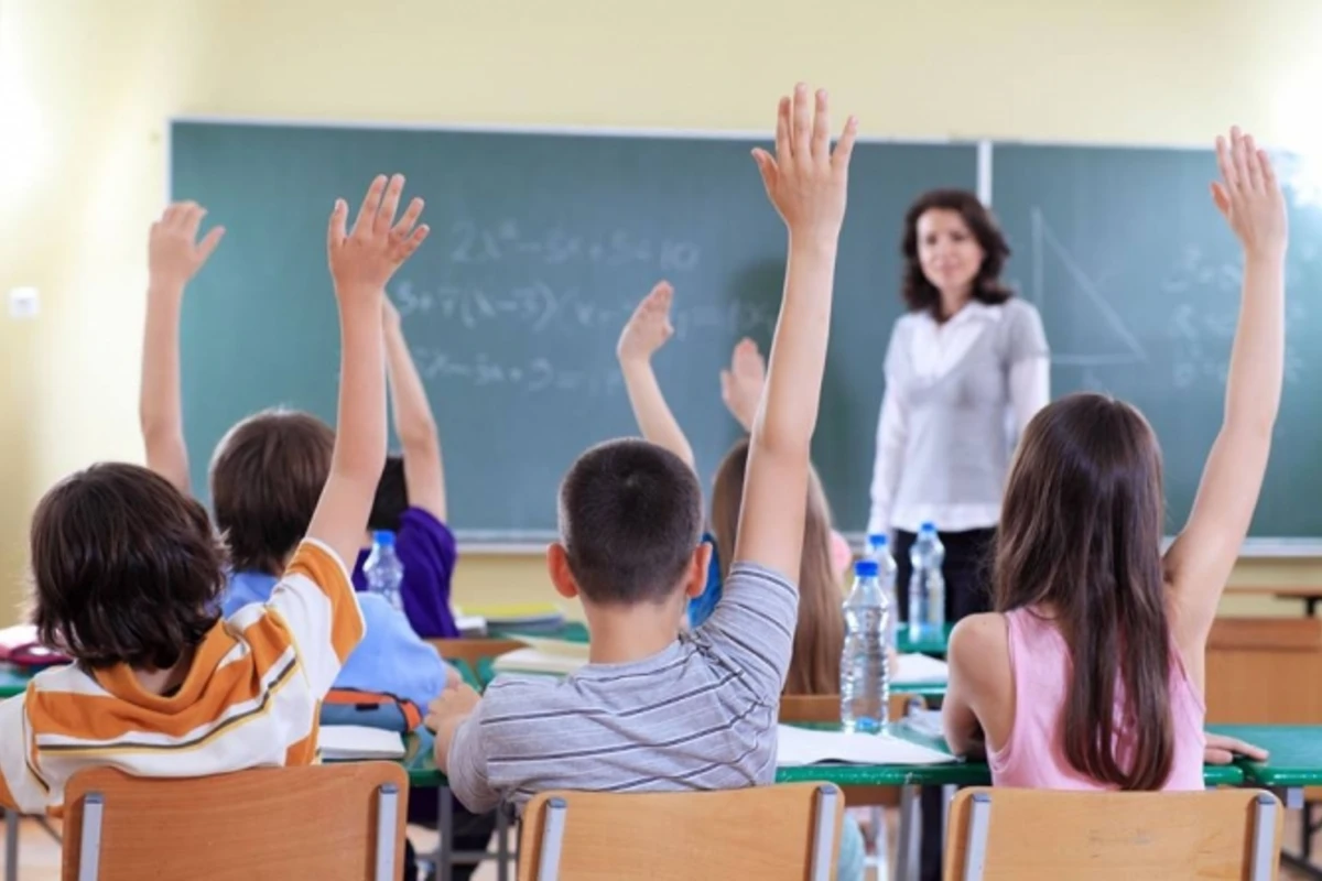Müəllimlərə şad xəbər: İmtahansız... Müəllimlərə şad xəbər: İmtahansız...
