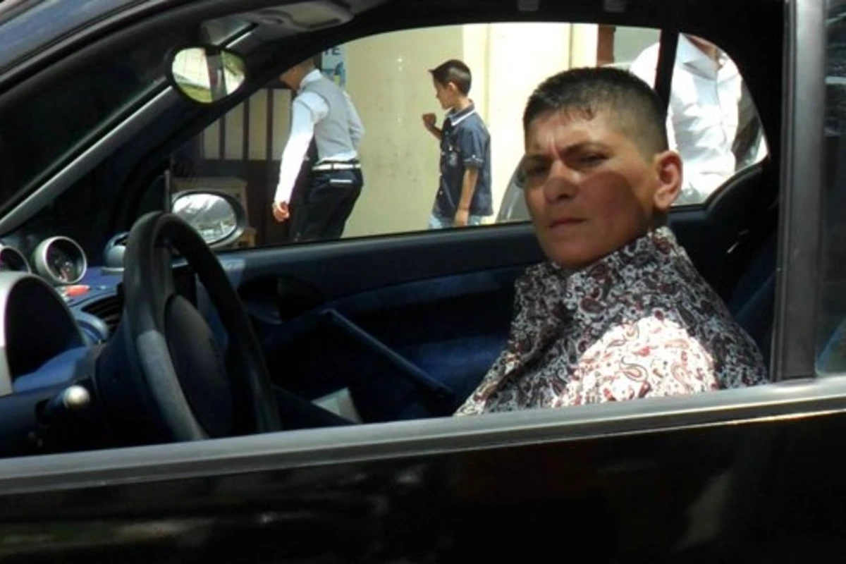 İtalyan transseksual mafiya başçısı öldürüldü (FOTO, VİDEO) İtalyan transseksual mafiya başçısı öldürüldü (FOTO, VİDEO)