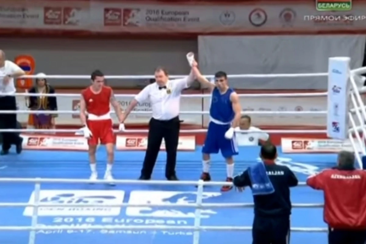 Так азербайджанский спортсмен одолел армянского боксера (видео)