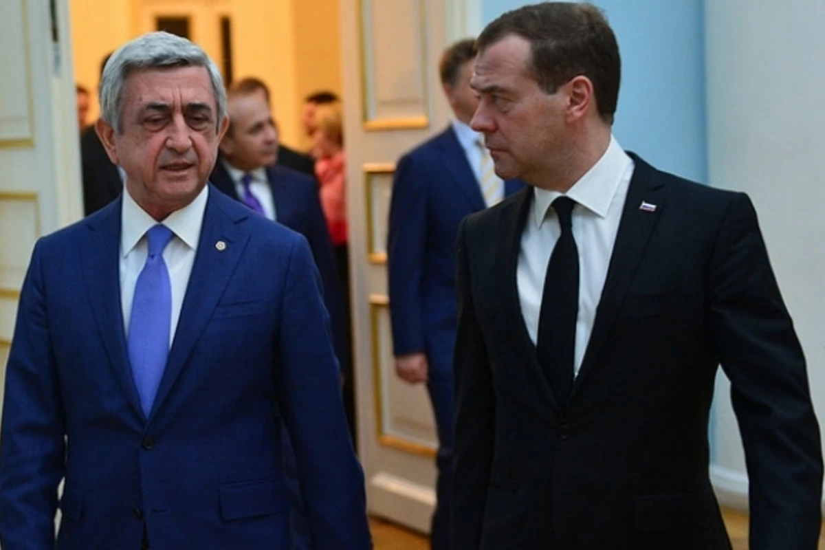 Sarkisyan və Medvedev arasındakı Yerevan görüşü başladı Sarkisyan və Medvedev arasındakı Yerevan görüşü başladı