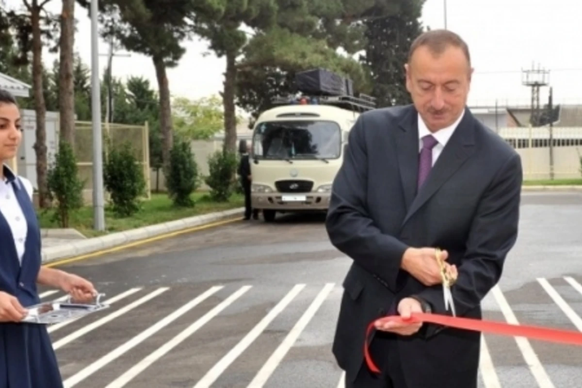 Prezident yeni binanın açılışını atdı Prezident yeni binanın açılışını atdı
