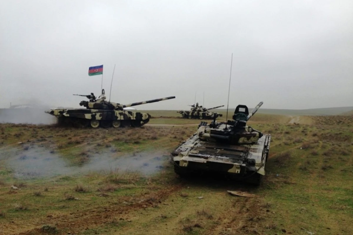 Армяне обстреляли азербайджанские позиции в Карабахе - Минобороны