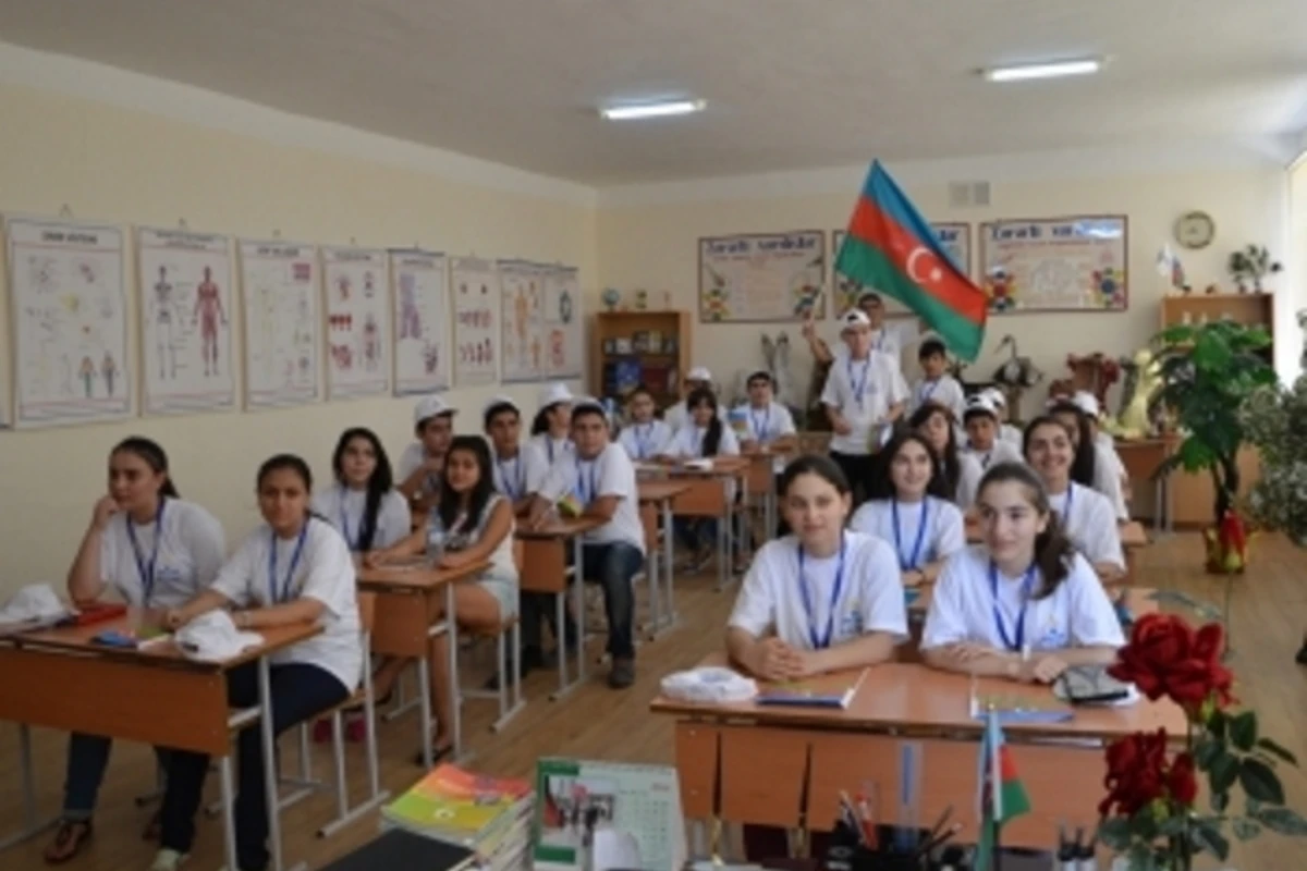 Классрук: «У тебя папа есть? Тогда принеси в школу деньги!» Классрук: «У тебя папа есть? Тогда принеси в школу деньги!»