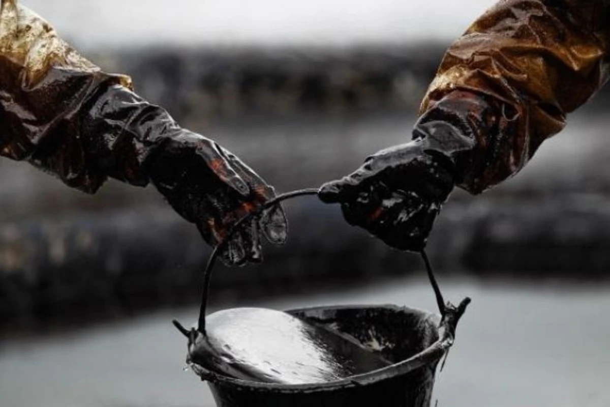 Цена на нефть впервые с октября пошла вверх