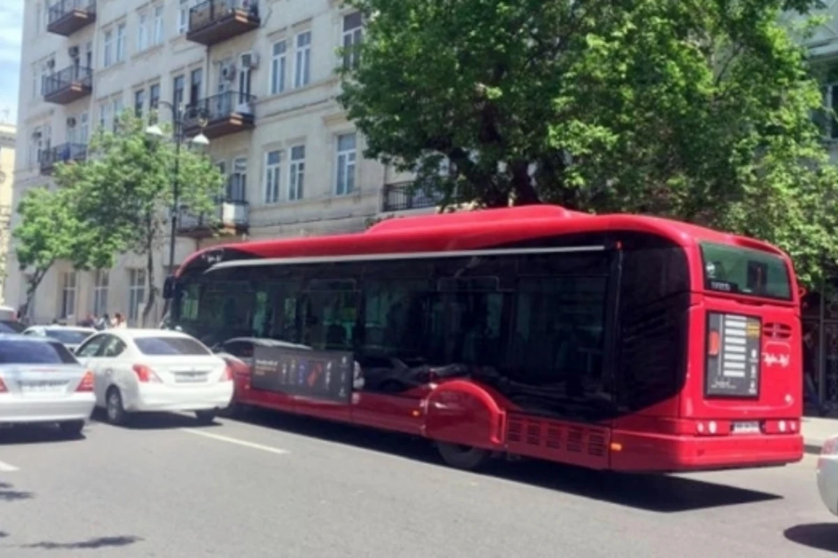 В Баку ликвидируются три самые популярные маршрутные линии