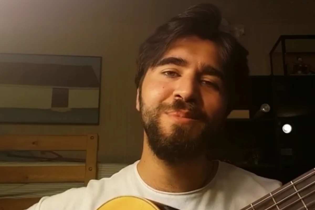 Чингиз Мустафаев растрогал подписчиков Instagram своим исполнением (видео) Чингиз Мустафаев растрогал подписчиков Instagram своим исполнением (видео)