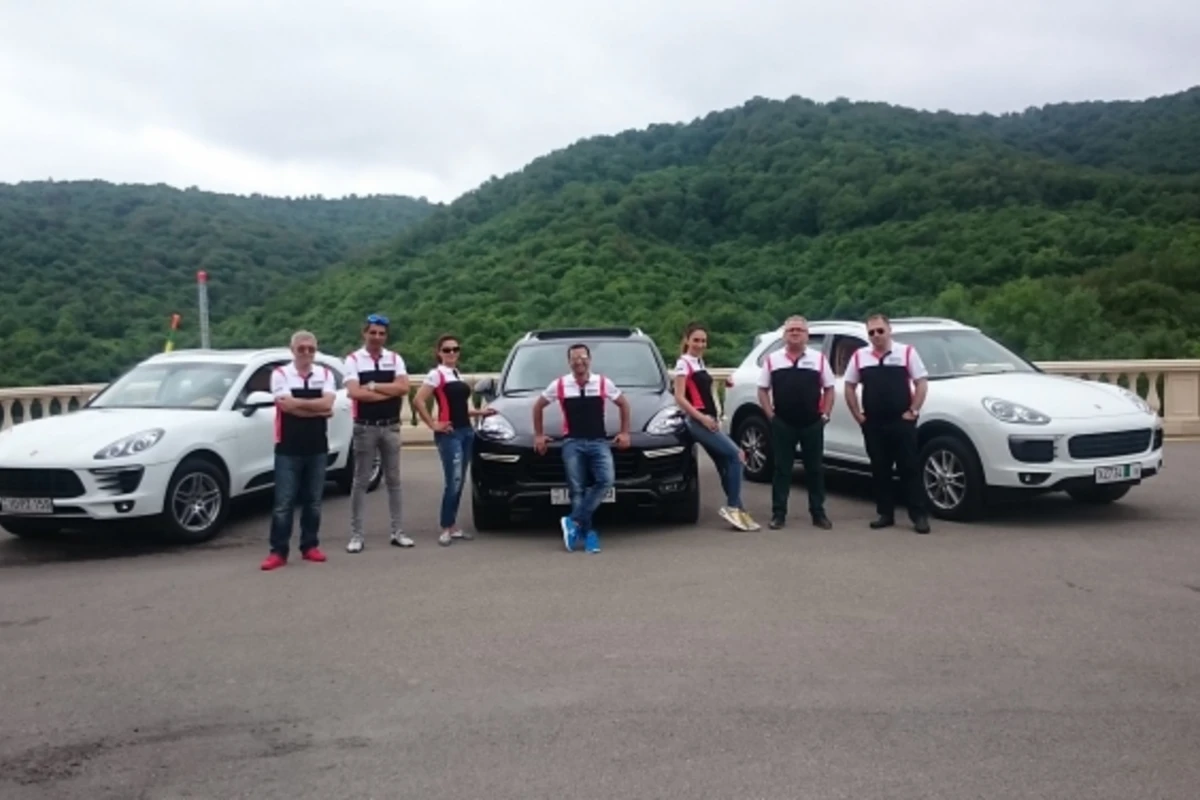Журналисты протестировали Porsche Cayenne Turbo S и Macan S