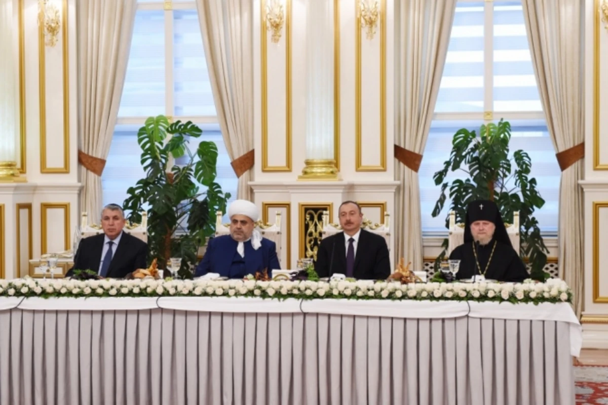 Ильхам Алиев на церемонии ифтара (фото)