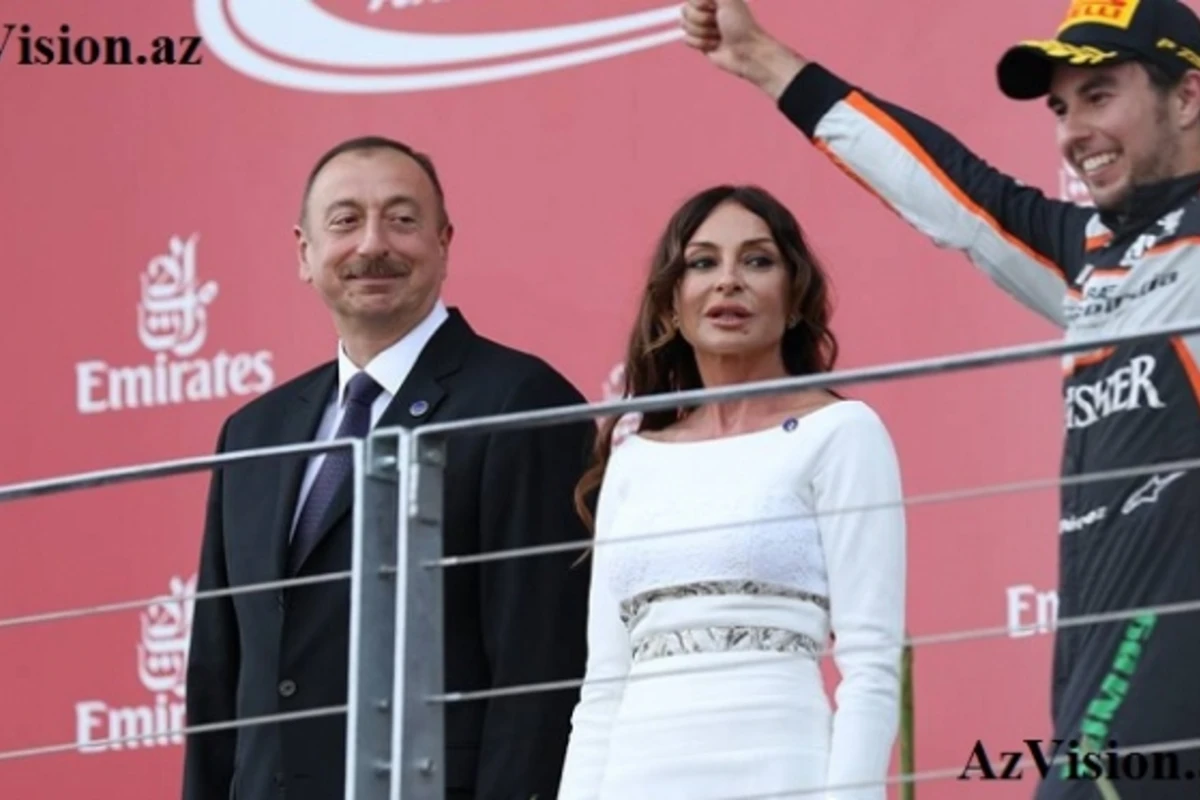 Prezident və xanımı mükafatlandırma mərasimində - FOTOLAR Prezident və xanımı mükafatlandırma mərasimində - FOTOLAR