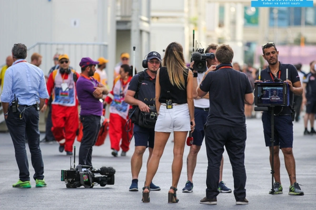 Formula -1də kadrarxası maraqlı anlar (FOTO)