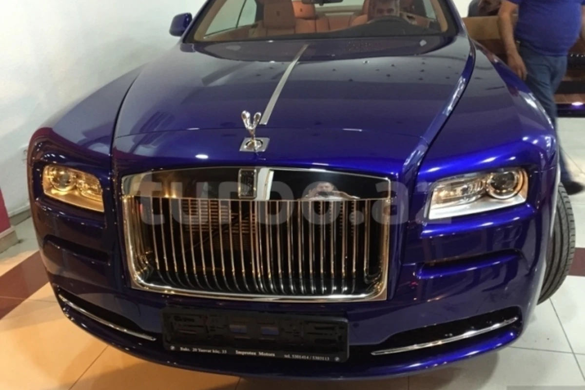 Самый дорогой автомобиль, выставленный на продажу в Азербайджане (фото)