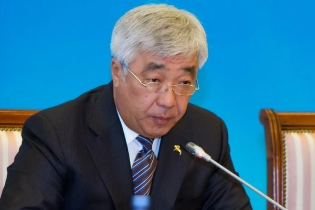 Казахстан выступил против новых посредников по Карабаху