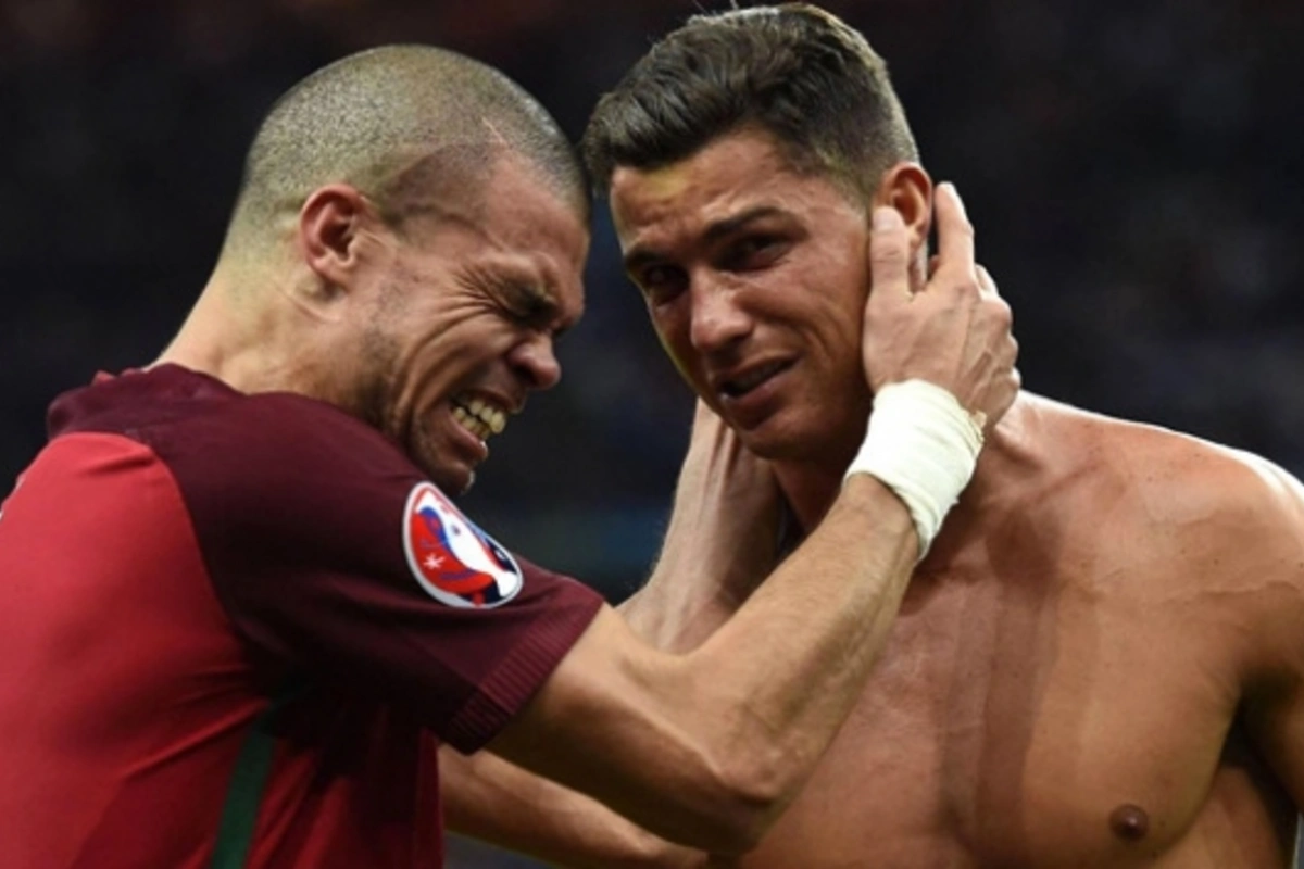 Ronaldodan bütün dünyanı duyğulandıran addım (VİDEO)