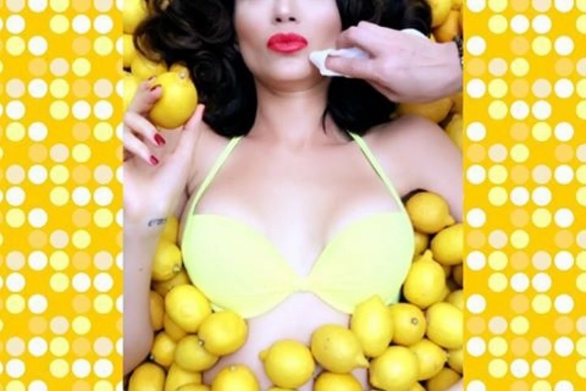 Günay Musayeva: Bikini də geyinərəm, hicab da bağlayaram (FOTO)