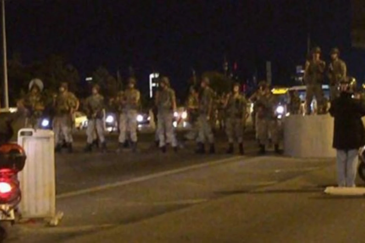 СРОЧНО! Попытка военного переворота в Турции (видео)