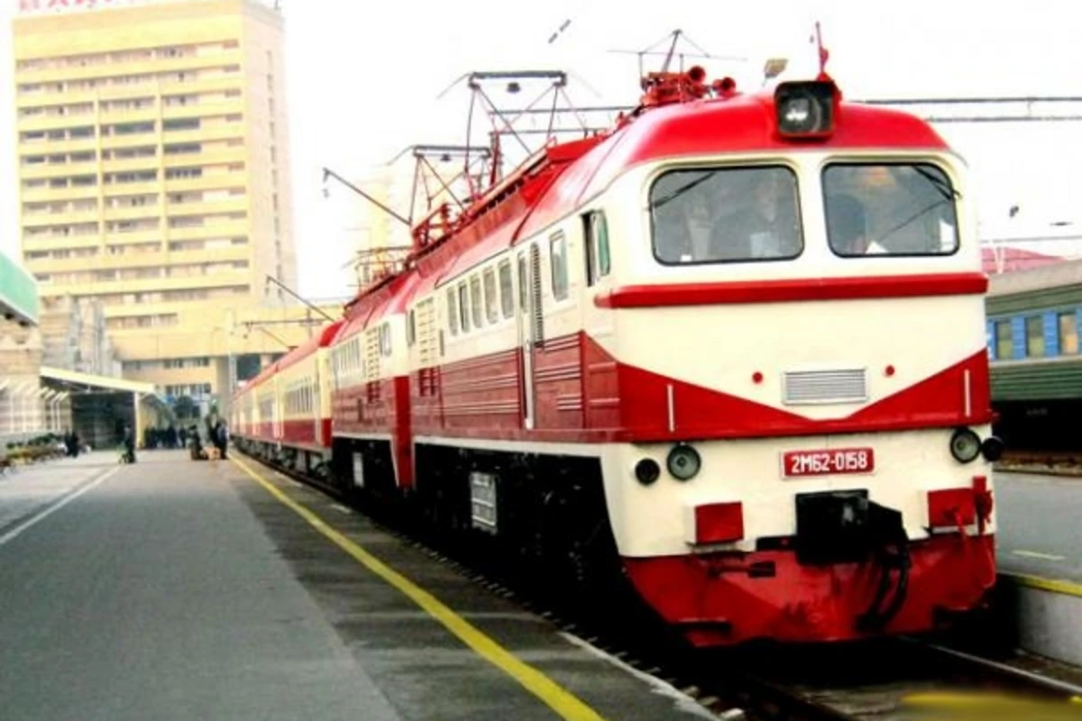İsti havaya görə Azərbaycan dəmiryolunda dəyişiklik