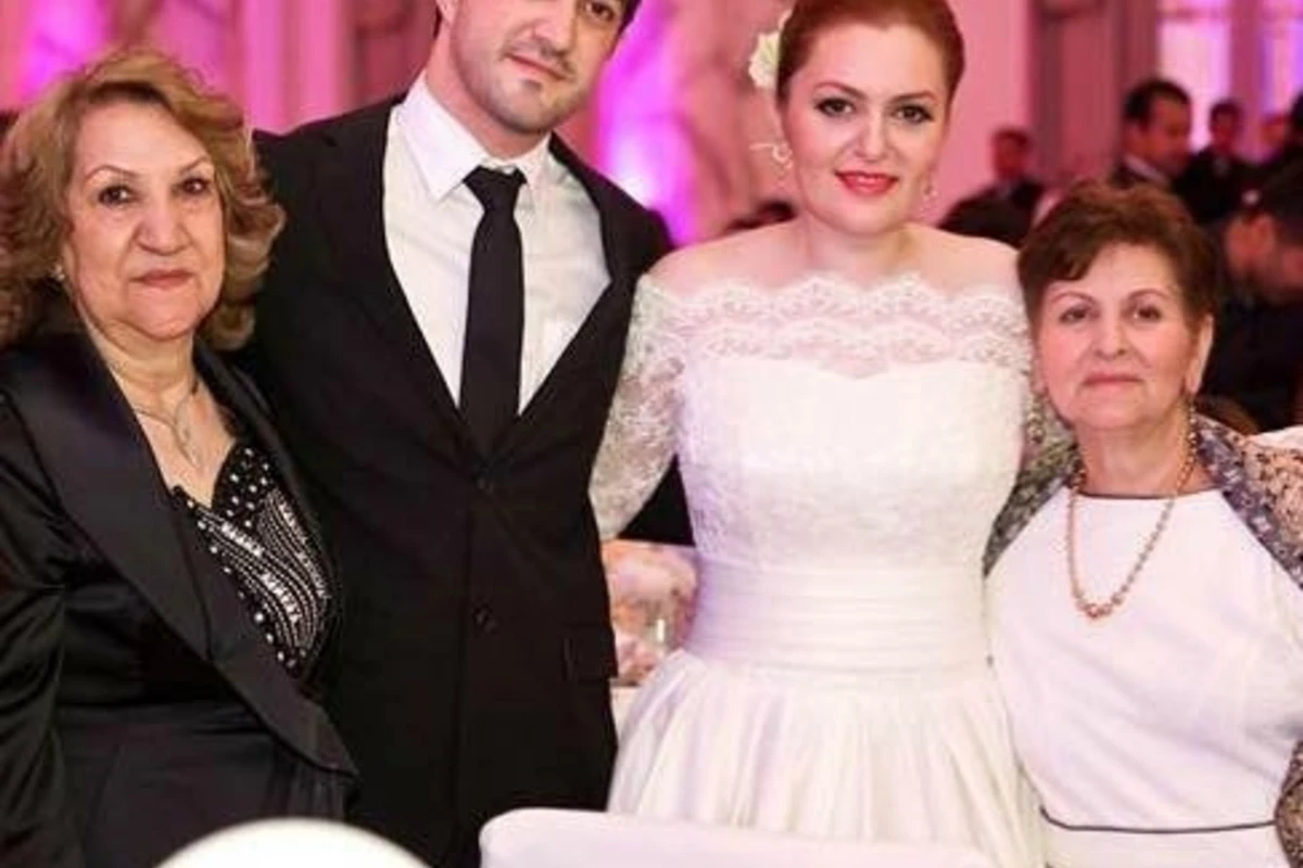 Sevda Ələkbərzadənin keçmiş həyat yoldaşı mahnı oxudu (VİDEO) Sevda Ələkbərzadənin keçmiş həyat yoldaşı mahnı oxudu (VİDEO)