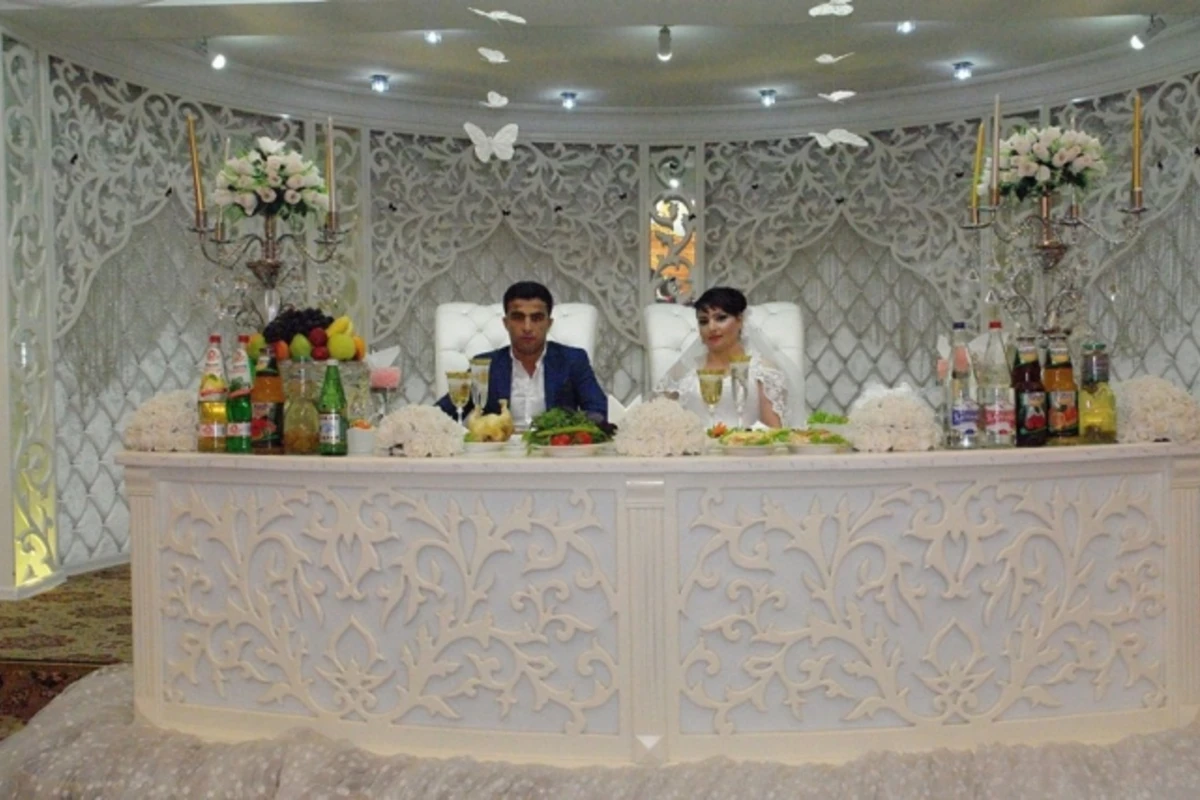 Nazirlik kimsəsiz gənclərə toy etdi (FOTO) Nazirlik kimsəsiz gənclərə toy etdi (FOTO)