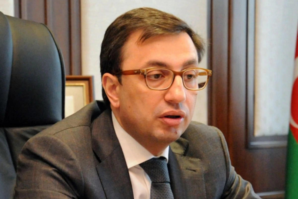 Руфат Асланлы назвал проблемные банки в Азербайджане