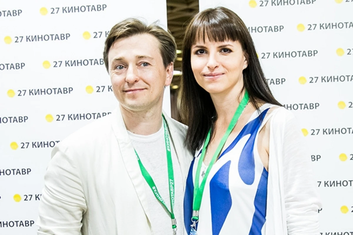 Сергей Безруков опубликовал снимок новорожденной дочери: Вот она – бригада! (фото)