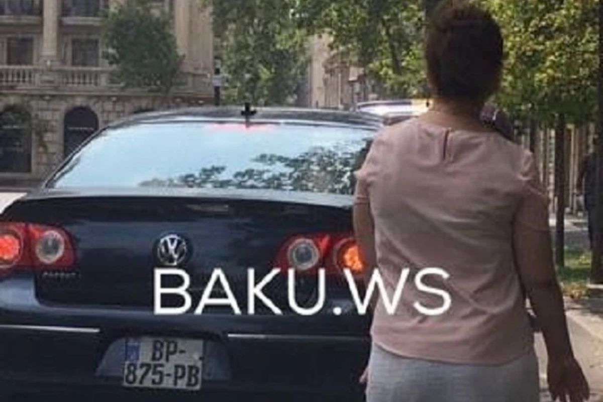 Bakıda bu qadın qarşınıza çıxsa diqqətli olun (FOTO) Bakıda bu qadın qarşınıza çıxsa diqqətli olun (FOTO)