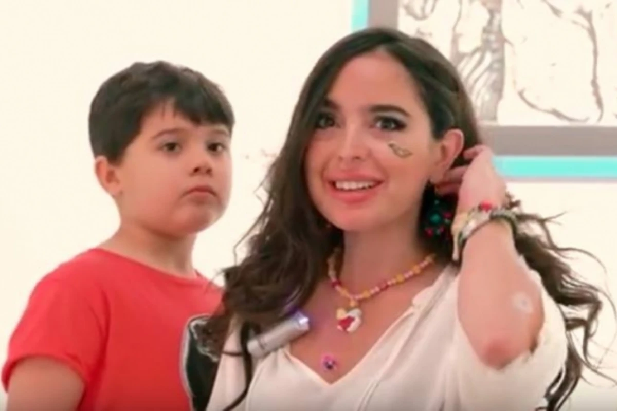 Leyla Əliyeva rəsmlərindən əldə olunan pulları hara xərcləyəcək? (VİDEO) Leyla Əliyeva rəsmlərindən əldə olunan pulları hara xərcləyəcək? (VİDEO)