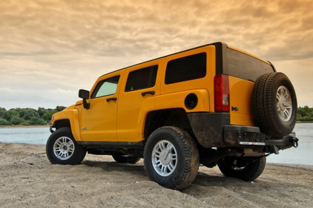 “HUMMER” qəzaya düşdü- 1 nəfər yaralandı “HUMMER” qəzaya düşdü- 1 nəfər yaralandı