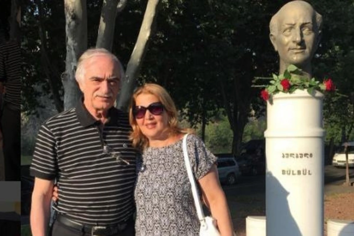 Polad Bülbüloğlu ailəsi ilə Tbilisidə (FOTO) Polad Bülbüloğlu ailəsi ilə Tbilisidə (FOTO)