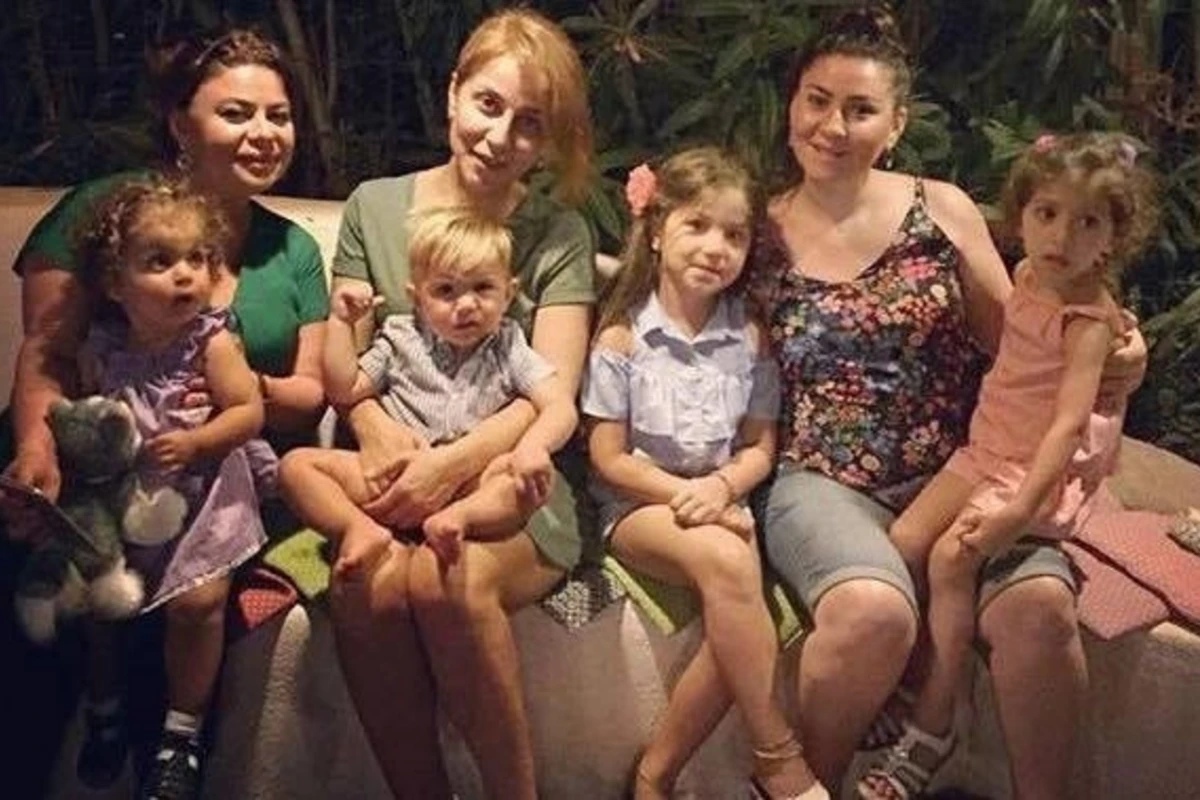 İradə İbrahimova ailəsi ilə istirahətdədir (FOTO) İradə İbrahimova ailəsi ilə istirahətdədir (FOTO)