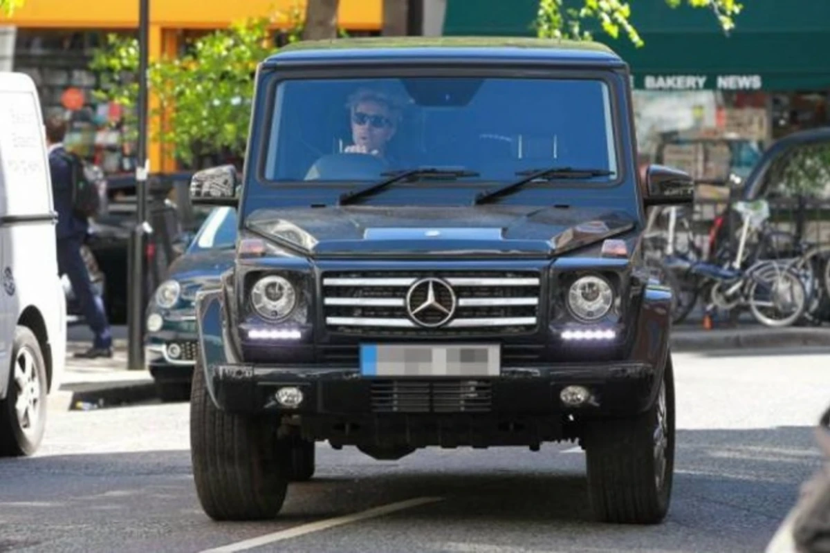 Мужчина пожертвовал своим авто Mercedes-Benz G-Class, чтобы спасти кота (фото)