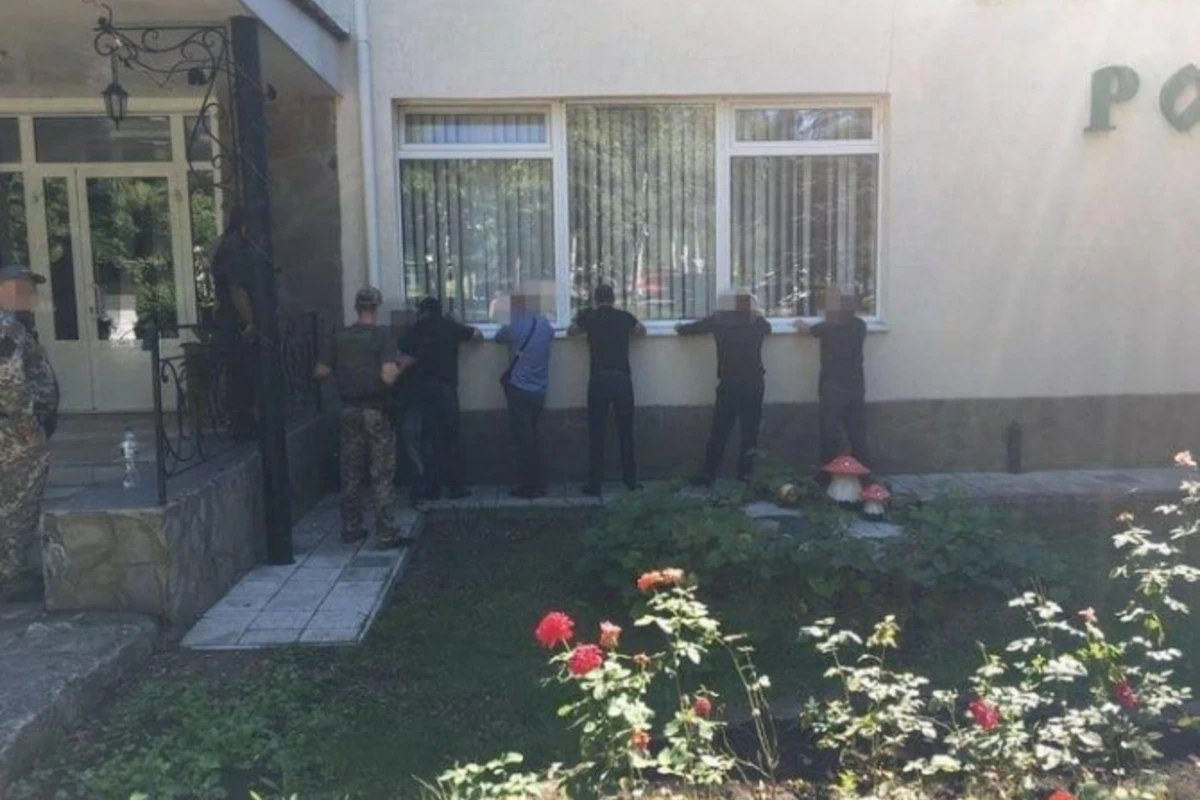 На похоронах задержали 106 воров в законе (фото)