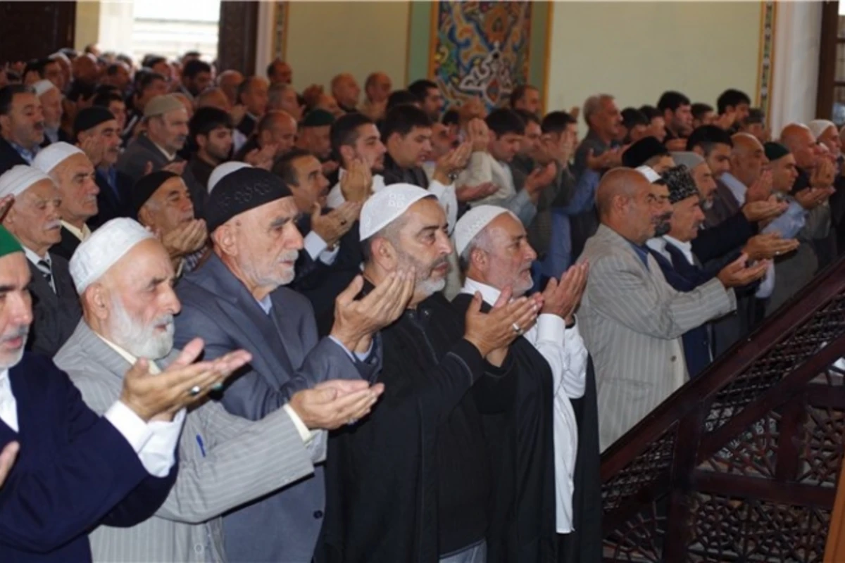 Bayram namazının dəqiq vaxt açıqlanıb Bayram namazının dəqiq vaxt açıqlanıb