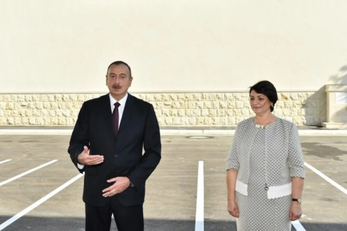 Ильхам Алиев: Ни одна сила не свернет меня с пути (фото)