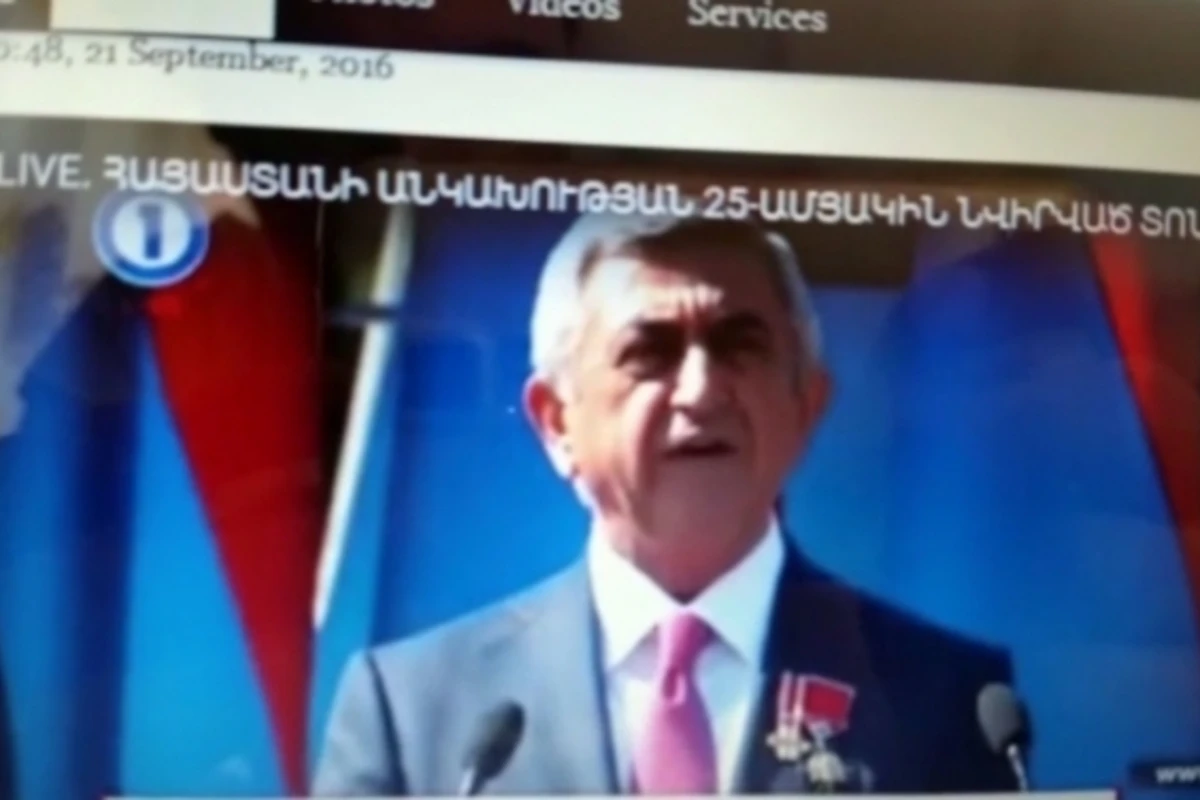 Армянский солдат не выдержал: Потерял сознание на параде и упал (видео)