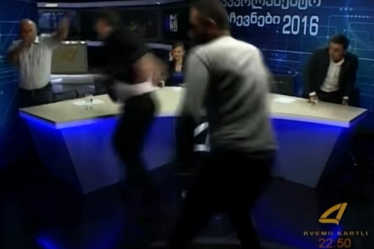 Кандидаты в депутаты подрались в прямом эфире (видео)