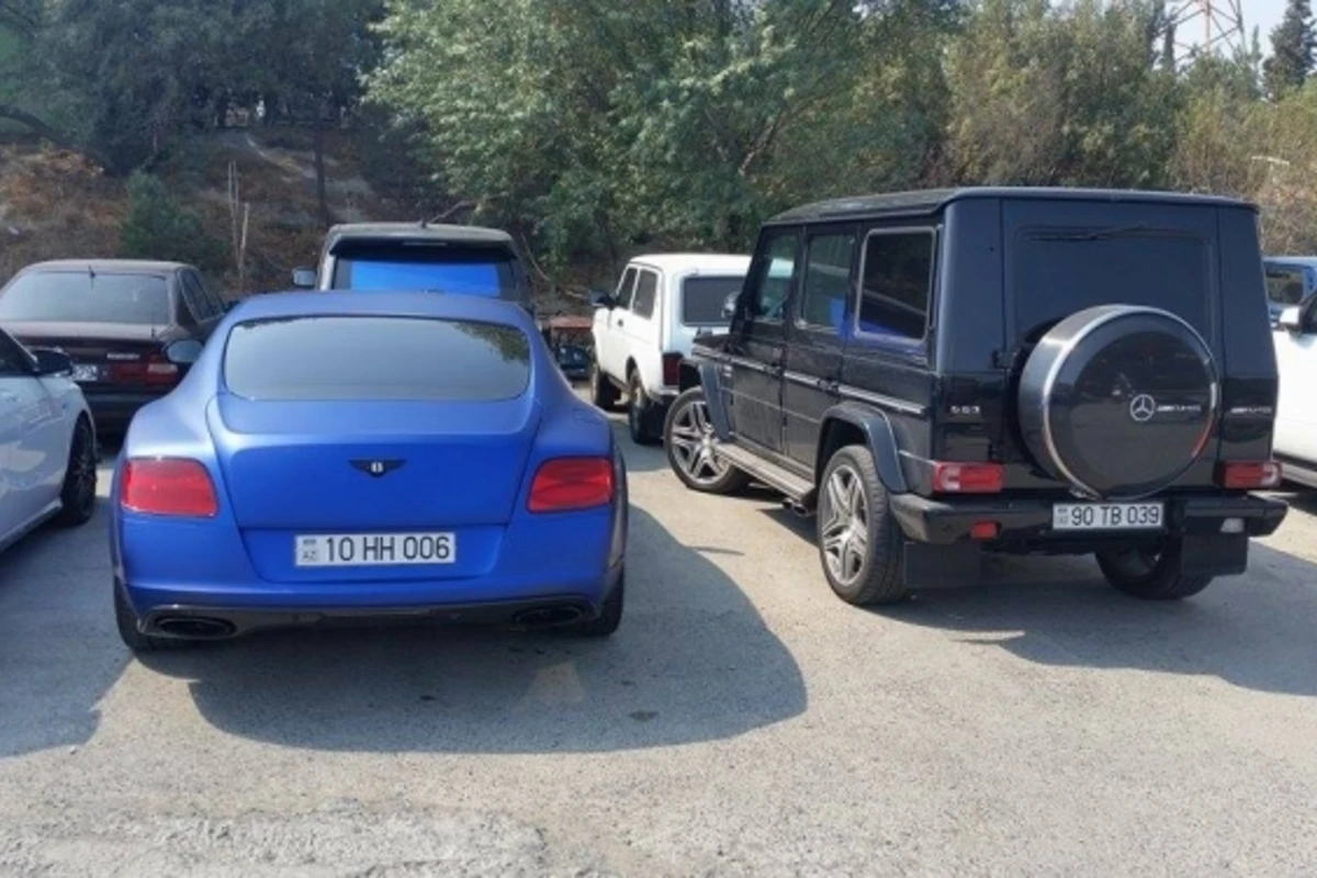 Охота полицейских на дорогие автомобили в Баку: задержаны машины родственников министра